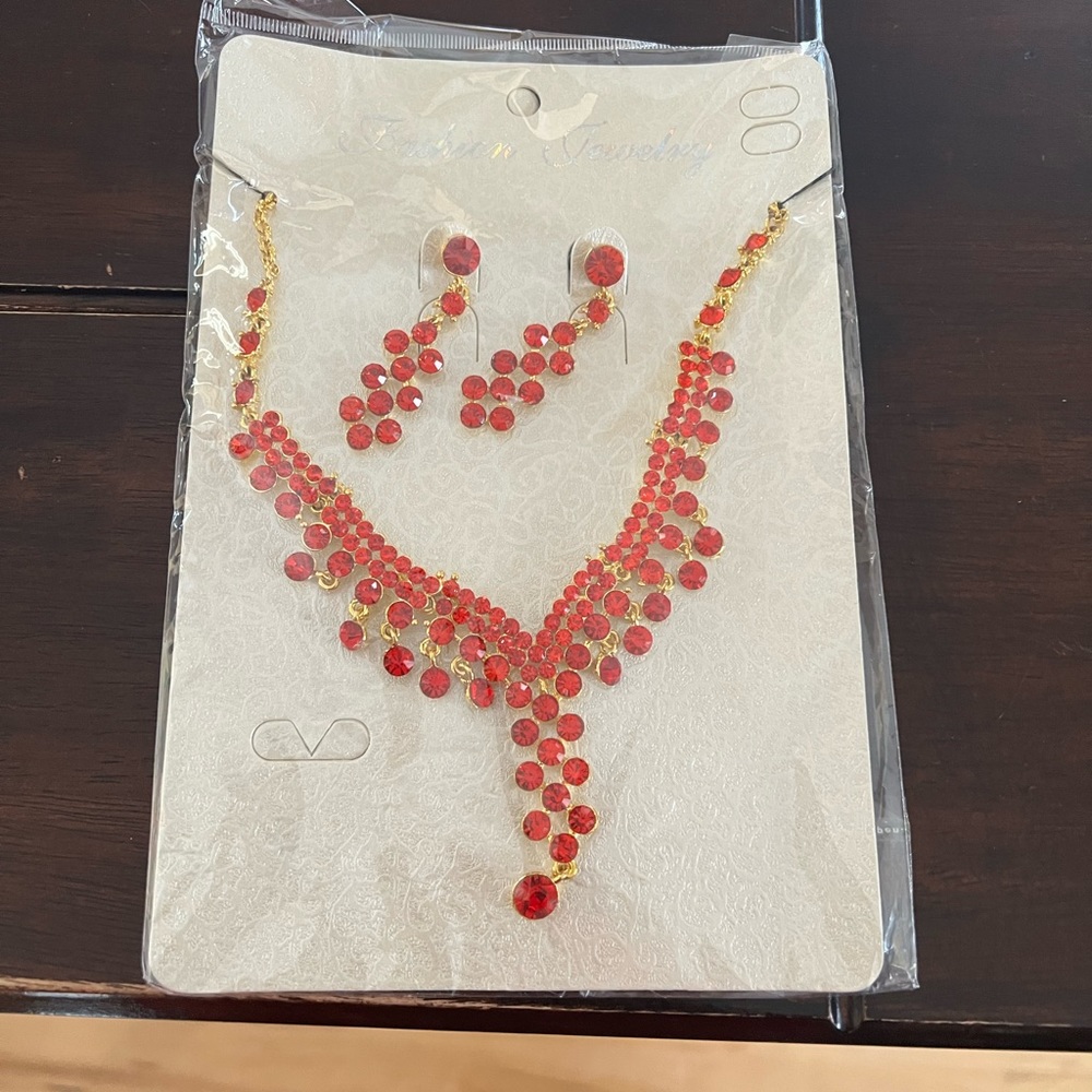 New Red Jeweled Fashion Jewelry Set